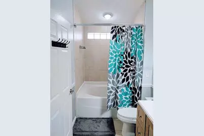 755 Cape Cod Circle, Valrico, FL 33594 - Photo 9