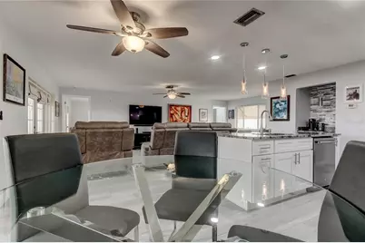 6565 Green Valley, Seminole, FL 33777 - Photo 17