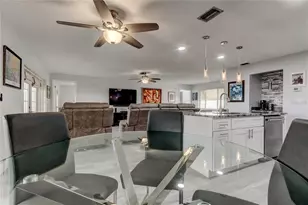 6565 Green Valley, Seminole, FL 33777 - Photo 17