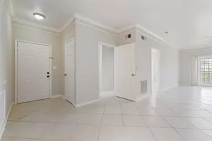 4304 Bayside Village Dr, Tampa, FL 33615 - Photo 5