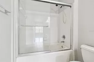 4304 Bayside Village Dr, Tampa, FL 33615 - Photo 19