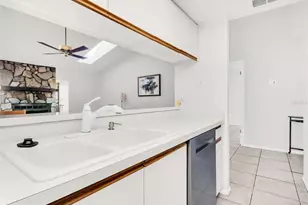 1202 Palm Dr, Tarpon Springs, FL 34689 - Photo 25