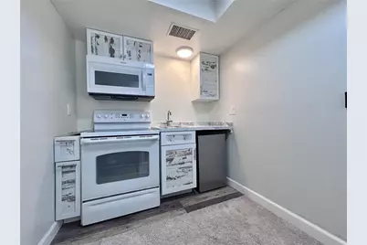 2275 62nd Avenue N #101, Saint Petersburg, FL 33702 - Photo 23