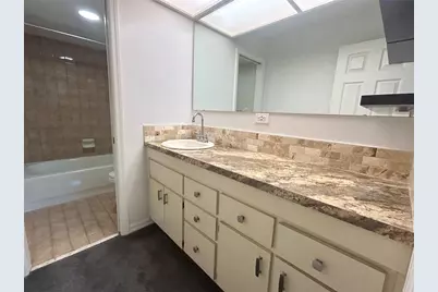 2275 62nd Avenue N #101, Saint Petersburg, FL 33702 - Photo 13