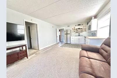 2275 62nd Avenue N #101, Saint Petersburg, FL 33702 - Photo 11
