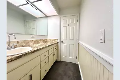 2275 62nd Avenue N #101, Saint Petersburg, FL 33702 - Photo 15