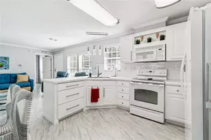 5800 29th Way N, Saint Petersburg, FL 33714 - Photo 3