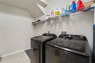 19206 Briarbrook Dr, Tampa, FL 33647 - Photo 29