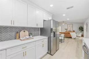 6813 Circle Creek Dr, Pinellas Park, FL 33781 - Photo 9