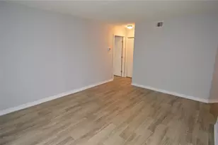 8649 Fancy Finch Dr, Tampa, FL 33614 - Photo 21