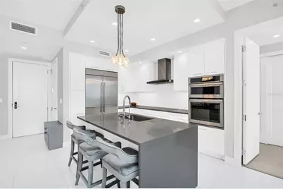 100 1st Avenue N #1904, Saint Petersburg, FL 33701 - Photo 17