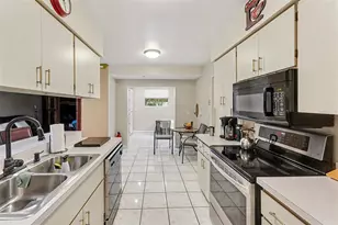 7114 Mintwood Ct, Tampa, FL 33615 - Photo 5