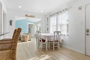 1249 Essex Dr N, Saint Petersburg, FL 33710 - Photo 5