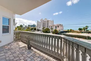 10133 Gulf Blvd, Treasure Island, FL 33706 - Photo 3