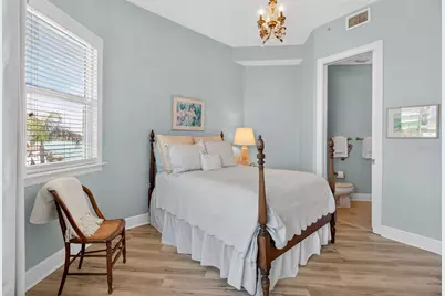 10133 Gulf Boulevard #E1, Treasure Island, FL 33706 - Photo 33