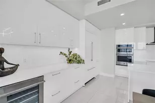 301 1st St S, Saint Petersburg, FL 33701 - Photo 7