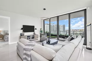 301 1st St S, Saint Petersburg, FL 33701 - Photo 15