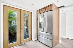 4307 Harbor House Dr, Tampa, FL 33615 - Photo 9