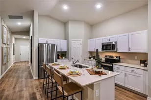 36736 Sagemoor Dr, Zephyrhills, FL 33541 - Photo 5