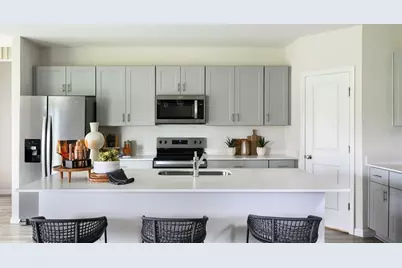 36743 Sagemoor Drive, Zephyrhills, FL 33541 - Photo 3