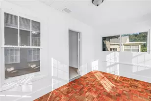 1012 Granville Ct N, Saint Petersburg, FL 33701 - Photo 27