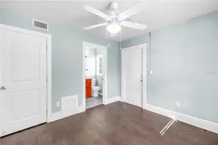 1012 Granville Ct N, Saint Petersburg, FL 33701 - Photo 17