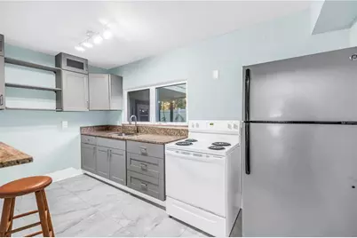 1012 Granville Court N, Saint Petersburg, FL 33701 - Photo 7