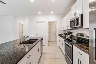 6347 Ten Acre Ct, Zephyrhills, FL 33541 - Photo 11