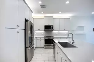 15459 Santa Pola Dr, Wimauma, FL 33598 - Photo 7