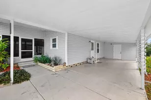 3904 William Hume Dr, Zephyrhills, FL 33541 - Photo 3