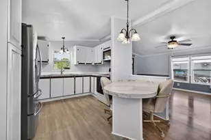 3904 William Hume Dr, Zephyrhills, FL 33541 - Photo 7