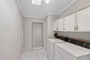 512 La Playa Cir, North Port, FL 34287 - Photo 7