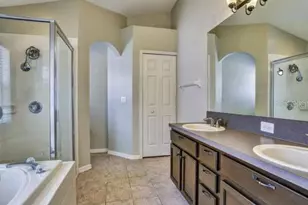 18835 Maisons Dr, Lutz, FL 33558 - Photo 7