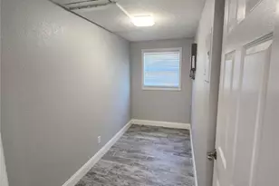 1400 Strawberry Pl, Plant City, FL 33563 - Photo 9