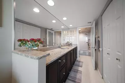 7600 Bayshore Drive #204, Treasure Island, FL 33706 - Photo 21