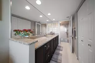 7600 Bayshore Dr, Treasure Island, FL 33706 - Photo 21