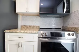 280 126th Ave, Treasure Island, FL 33706 - Photo 9