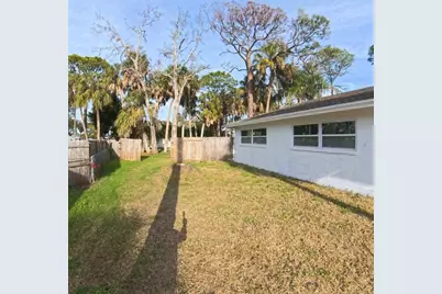 1649 N Dakota Avenue NE, Saint Petersburg, FL 33703 - Photo 3