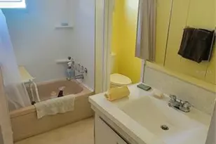 4676 66th Ln N, Saint Petersburg, FL 33709 - Photo 9