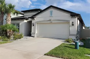 30462 Caravelle Ln, Wesley Chapel, FL 33545 - Photo 3