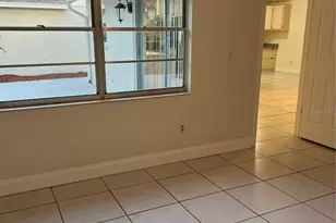16039 Grass Lake Dr, Tampa, FL 33618 - Photo 11