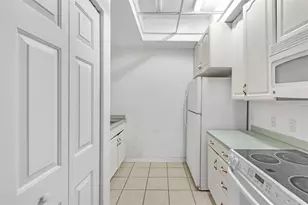 3730 Cadbury Cir, Venice, FL 34293 - Photo 9