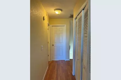 16513 Lake Brigadoon Cir, Tampa, FL 33618 - Photo 17