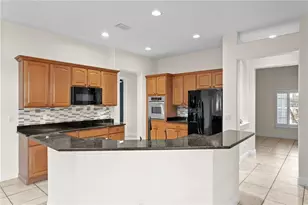 1220 Royal Palm Dr S, Gulfport, FL 33707 - Photo 21