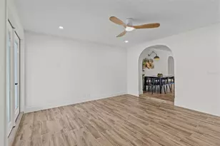 3621 Searobin Dr SE, Saint Petersburg, FL 33705 - Photo 17