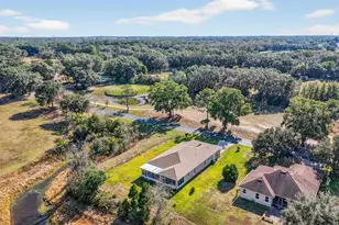 588 Dowling Cir, Lady Lake, FL 32159 - Photo 7