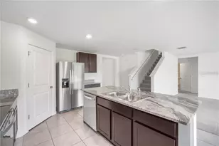 7575 Sail Clover Ln, Zephyrhills, FL 33540 - Photo 7