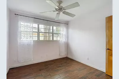 2906 W Paris Street, Tampa, FL 33614 - Photo 31