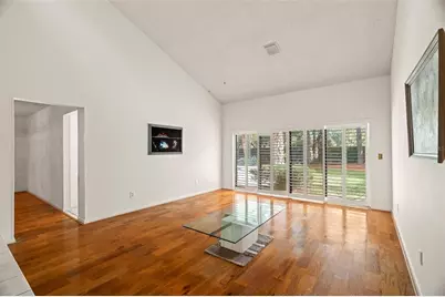 13603 Wilkes Drive, Tampa, FL 33618 - Photo 9