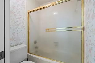 13603 Wilkes Dr, Tampa, FL 33618 - Photo 21